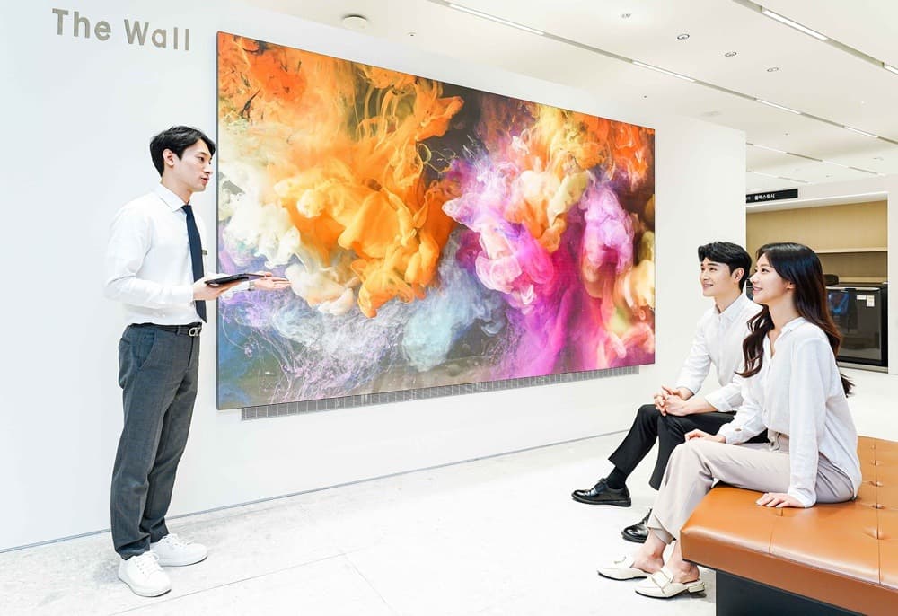 삼성전자, 갤러리아 백화점 광교점에 ‘더 월’ 체험존 열고 판매 본격화