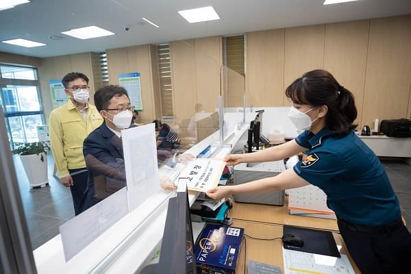 코로나19 진단검사 거부 사랑제일교회 신도 20명 고발