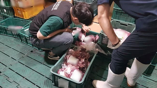 유통기한 경과, 냉동제품 냉장보관...추석 불량식품 23톤 적발