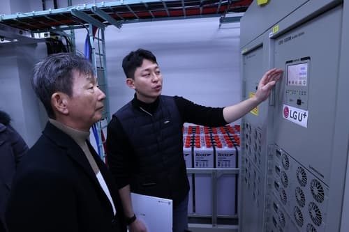 황현식 LG U+ 사장, 새해 첫 '현장 경영' 네트워크 국사 방문