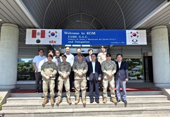 KGM, 페루 육군에 렉스턴 스포츠 공급