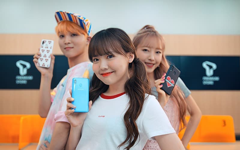 SK텔레콤 전용 스마트폰 갤럭시 A40 출시