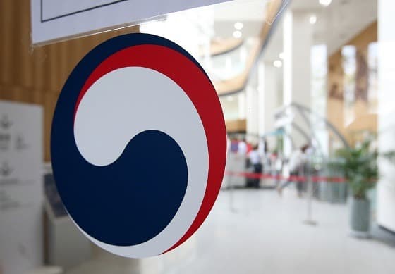 홍 부총리 “이란사태 실물경제 직접 영향없어…과도한 불안감 경계”
