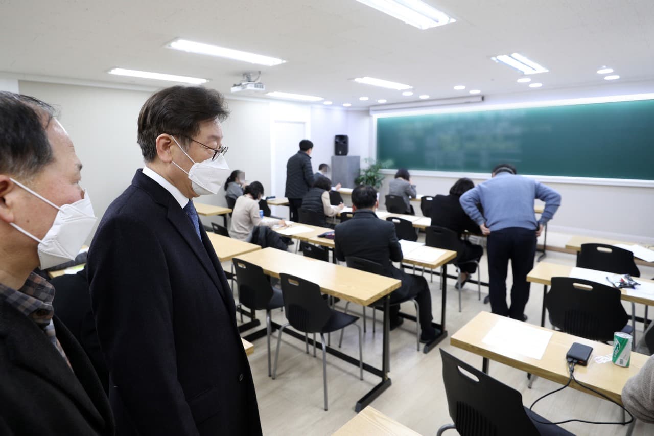 경기도, 신천지 과천 예배 참석자 중 유증상자 215명 확인