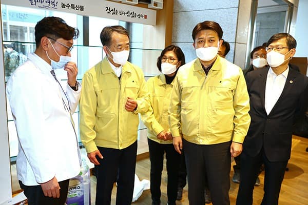 코로나19 생활치료센터 속속 가동…“계속 확충”