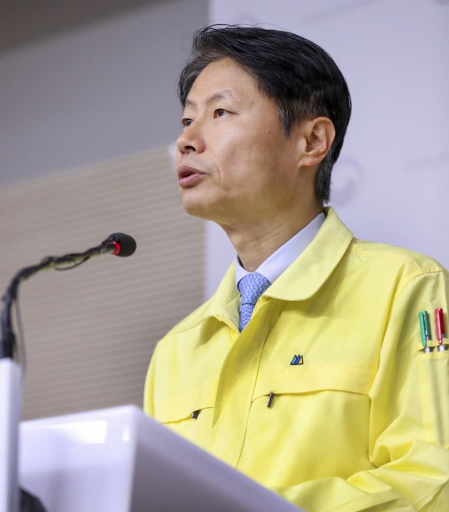 정부 “코로나19 중증환자 치료병상 지속 확충”