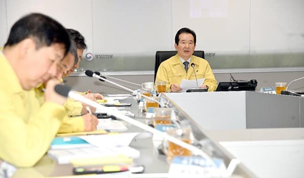정세균 총리 “방역지침 위반 교회 등에 단호한 법적조치 뒤따라야”