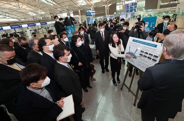 외교도 ‘사회적 거리두기’…136개 주한외교단에 행사 자제 권고