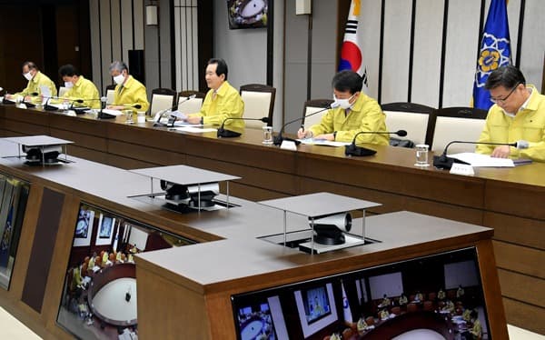 정부, 분야별 애로 해소 방안 65건 발표…골목상권 업종요건 완화