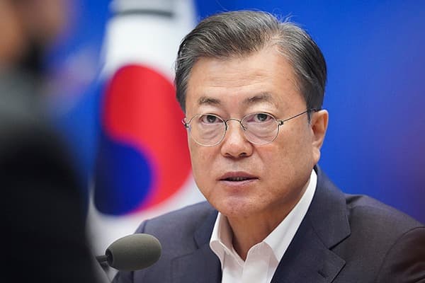 문재인 대통령 “정부 50만개 일자리 창출”…‘한국판 뉴딜’ 추진기획단 신속 준비 지시