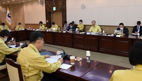 의료·전자상거래 등 규제혁신 속도낸다…인체 폐지방 재활용 허용