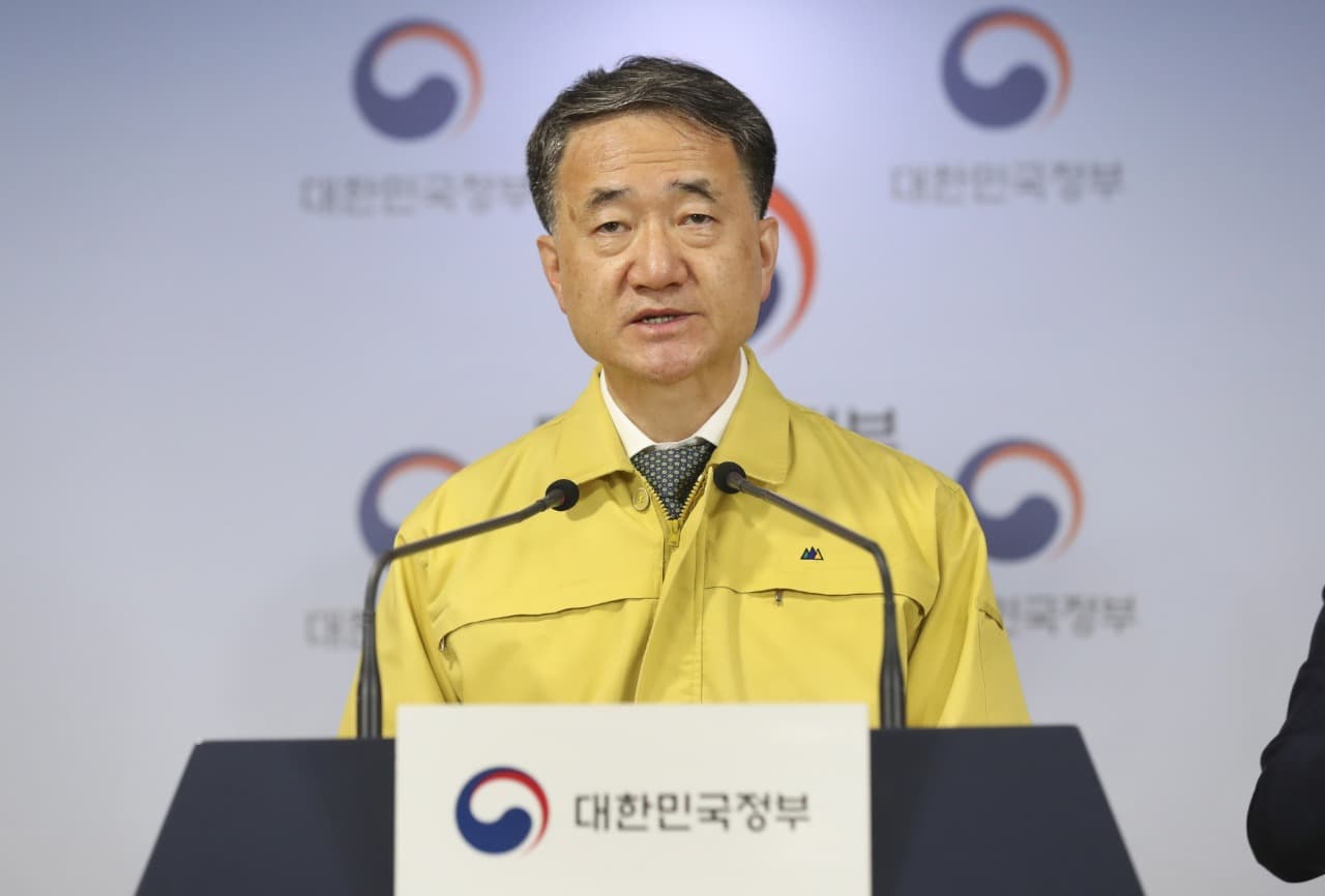 박능후 복지장관 “어버이날 요양시설 면회 자제해 주기를 부탁”