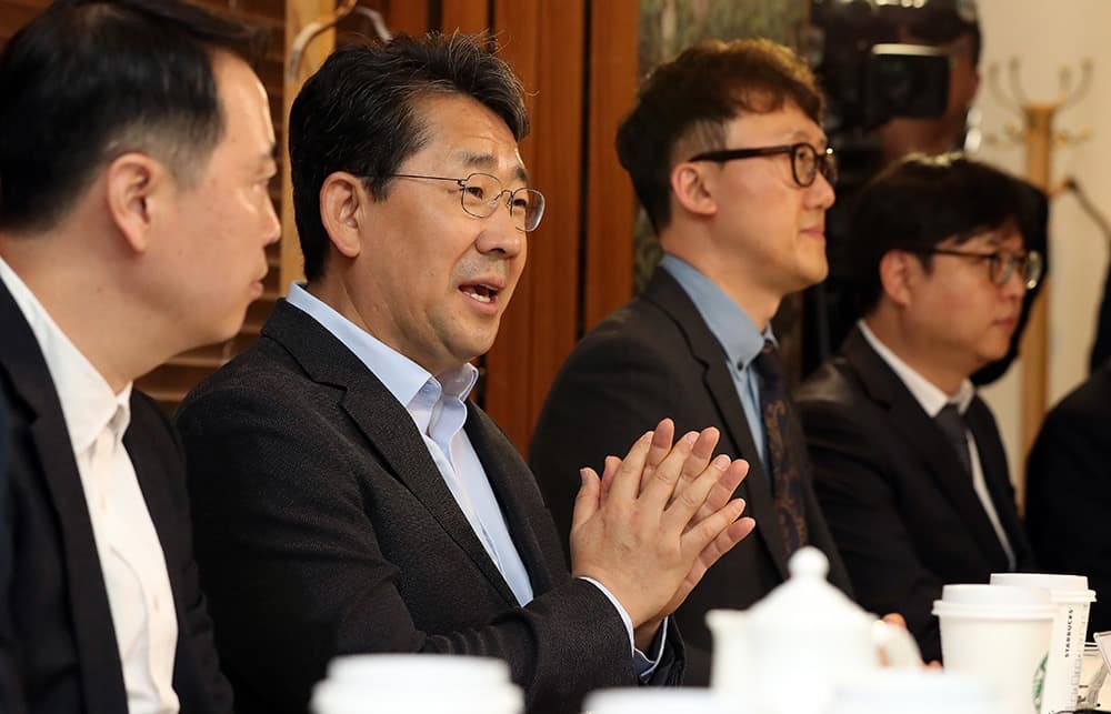 문체부 장관, 게임산업협회에서 게임업계와 간담회 개최