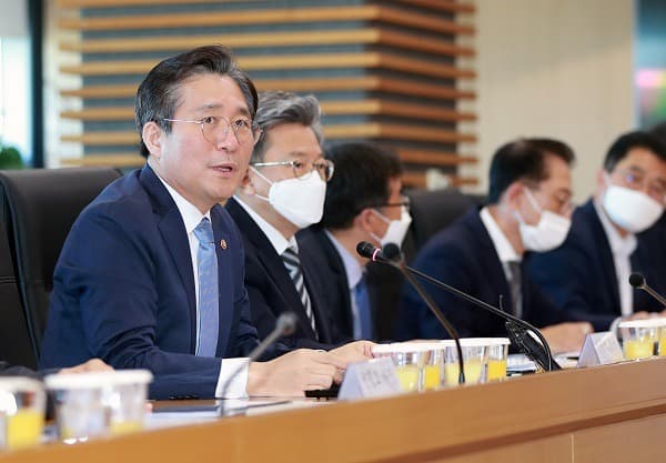 산업부 장관 “바이오헬스 산업, 우리경제 새로운 버팀목”