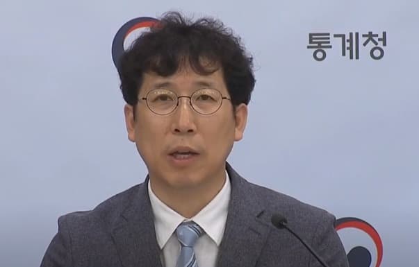5월 취업자 39.2만명 하락…실업률 0.5%p 상승
