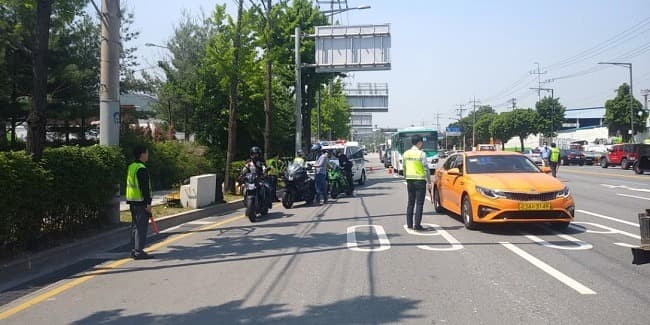 굉음 내며 질주’소음기 불법 개조한 오토바이 7∼8월 특별단속