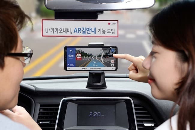 LG유플러스, U+카카오내비, AR길안내로 목적지까지 경로 이탈 없이 주행한다