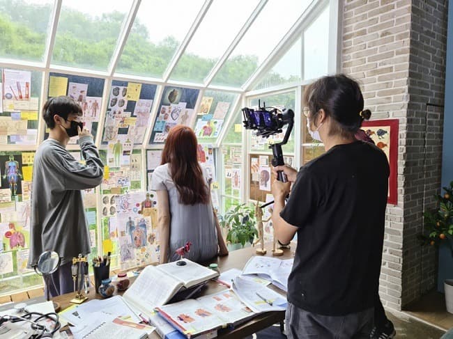 ‘갤럭시 S20’로 촬영한 단편영화 《하트 어택》 온라인 개봉