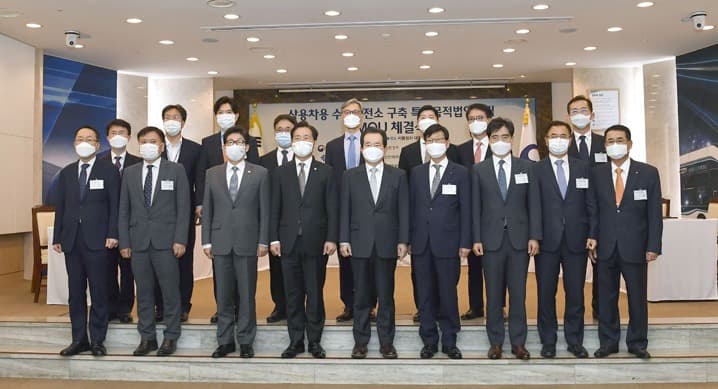 정부·지자체·에너지 업계와 손잡고 상용차 수소 인프라 구축