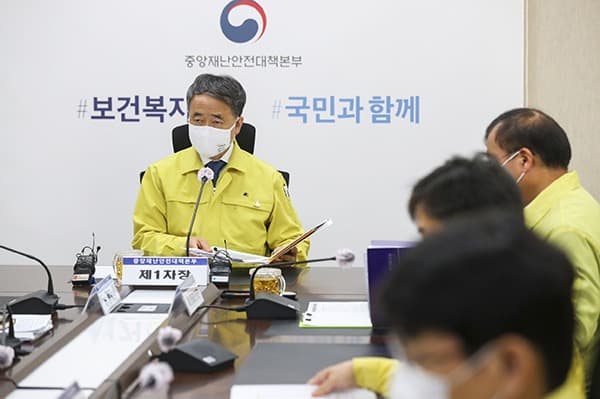 박능후 복지장관 “전문가판단 믿고 독감접종 참여해달라”