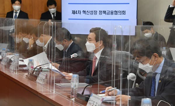 디지털·그린뉴딜 기업에 5년간 100조 금융 지원