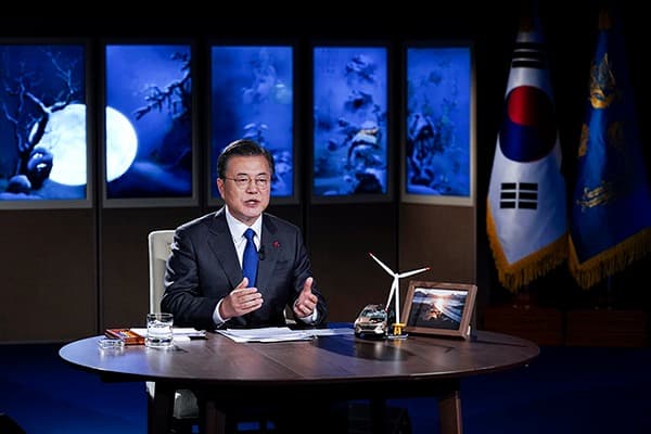 문재인 대통령, 세계경제포럼 주최 ‘2021 다보스 아젠다 한국정상 특별연설’