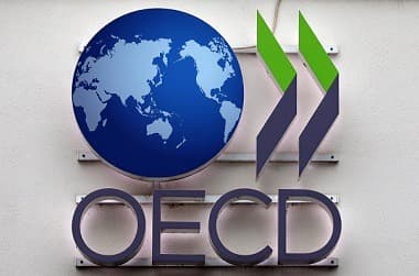 OECD, 올해 한국경제 3.3% 성장 전망…석달만에 0.5%p 상향