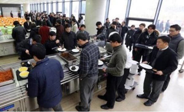 대기업 단체급식 1조2000억 시장 개방…중기·소상공인에 새로운 기회