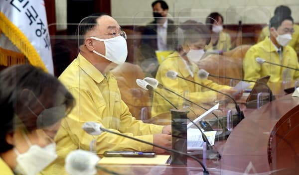 변이 바이러스 확산 우려…방역당국, 광범위한 선제적 진단검사·역학조사 진행