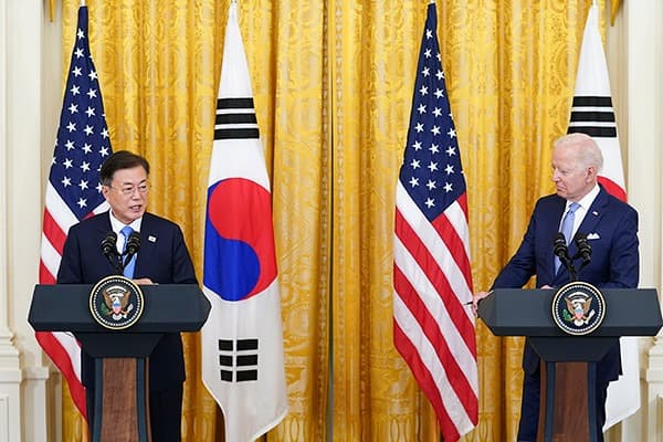 굳건한 ‘한미동맹’ 과시...백신부터 북핵까지…미사일주권도 확보
