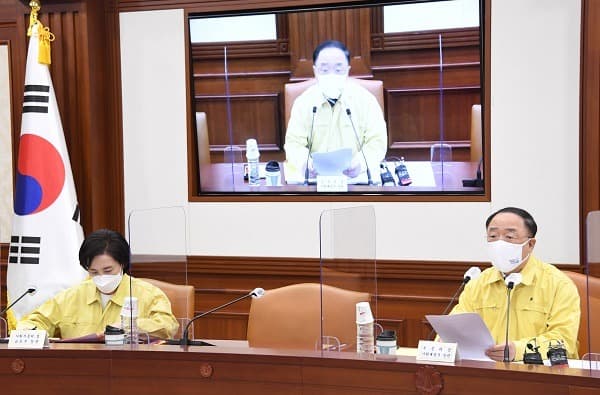 자동차 판매 및 내수 지원위해 승용차 개별소비세 인하 연말까지 6개월 연장