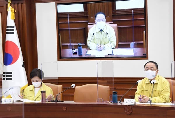 근로시간 단축 기업 신규채용시  2년간 월 최대 120만원 지원된다.