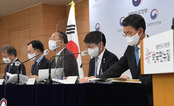 하반기 완전한 경제회복·선도형 경제로 대전환...내수 진작책 총동원