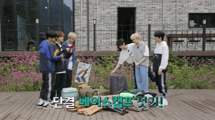 ENHYPEN, ‘엔어클락(EN-O’CLOCK)’ 8회 공개…일곱 멤버의 예능 전략 워크숍 현장!