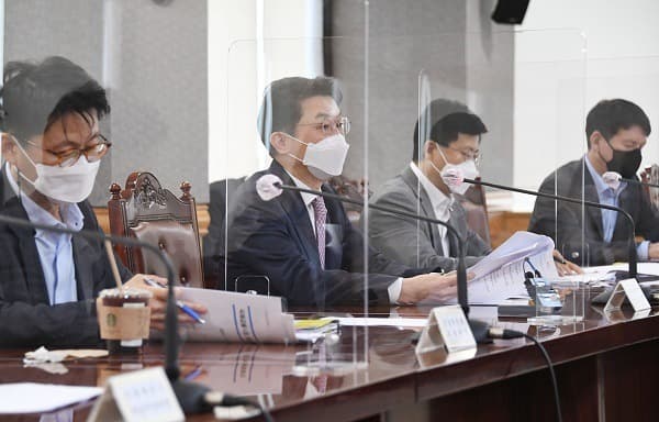 기재부 차관 “FOMC 결과, 국내 금융시장 영향 제한적”