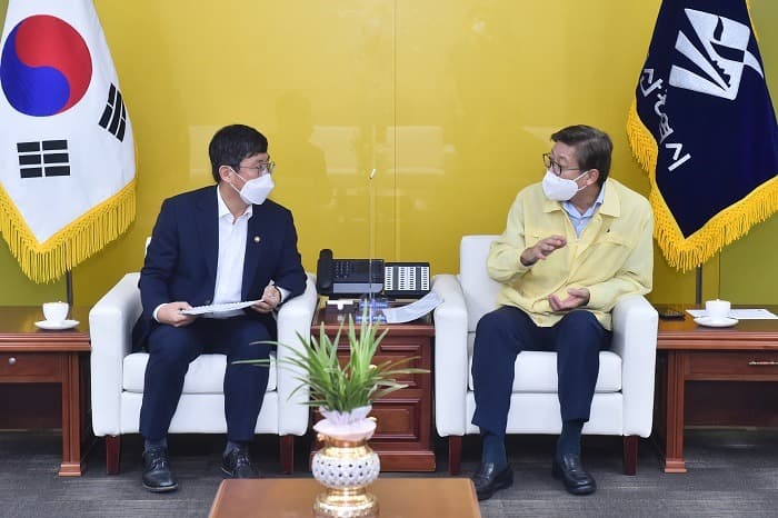 박형준 부산시장, 안도걸 기재부 제2차관 만나 내년 국비 확보 총력