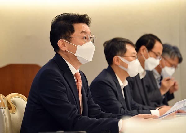 기재부 차관 “이달 말 추석 민생안정 대책 발표”