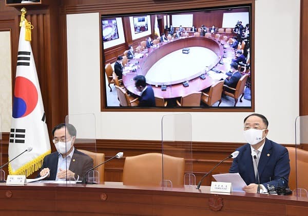 “연내 전기·수소차 배터리 무상수리 3년·6만㎞로 확대”