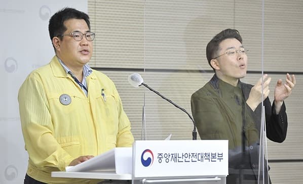 “수도권 확진자, 코로나 유행 이래 최대…추석 연휴 확산 우려” 