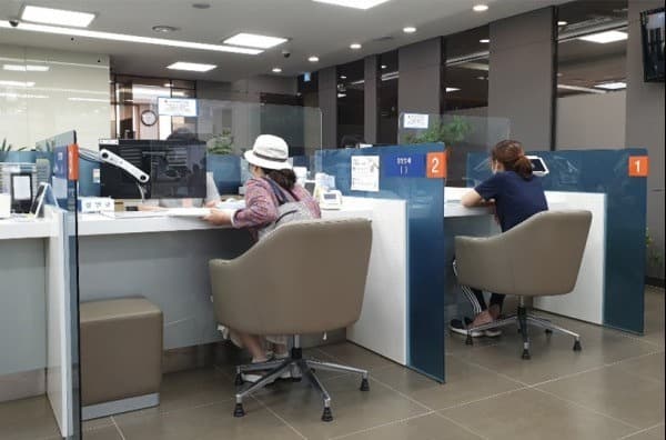 대출자들에 연 2회 금리인하요구권 안내해야 