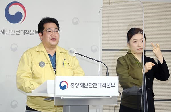 “현재는 60세 이상 고령층 예방접종이 가장 중요”