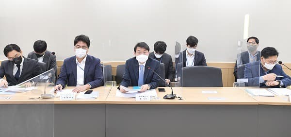 정부 “직접일자리 106만개 중 60만개 이달 중 채용”