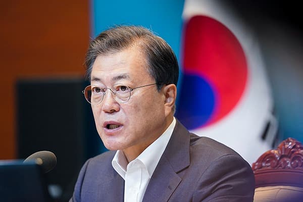 UAE 왕세제와 통화…“드론공격 희생자 애도”