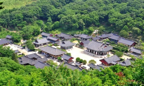 전남도, '남도의 절에 머물다' 발간
