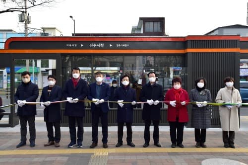 스마트 버스정류장·스마트 폴 본격서비스 시작
