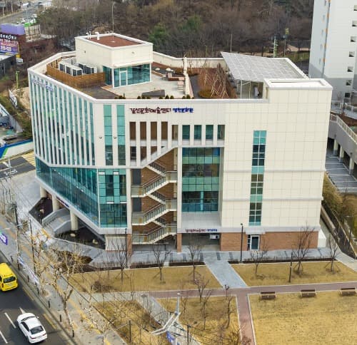 온 가족이 함께 누리는 문화 놀이터 개관식 개최