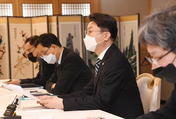 “우크라發 유동성 위기 기업에 2조 긴급 금융지원”