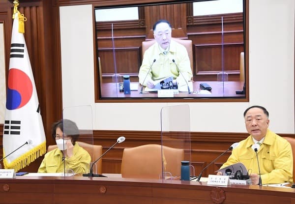 “택시 운송업, 특별고용지원업종 신규 지정 여부 논의”