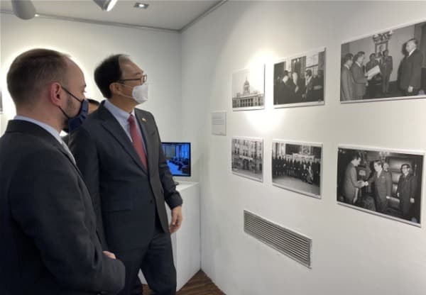 터키 뉴스 통신 사진으로 본 한-터 관계…수교65주년 기념 사진전