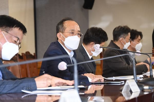 부동산 PF 적극 대응...모든 지자체 보증 확약